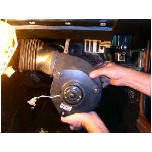 heaterblowerfaninstall2.jpg